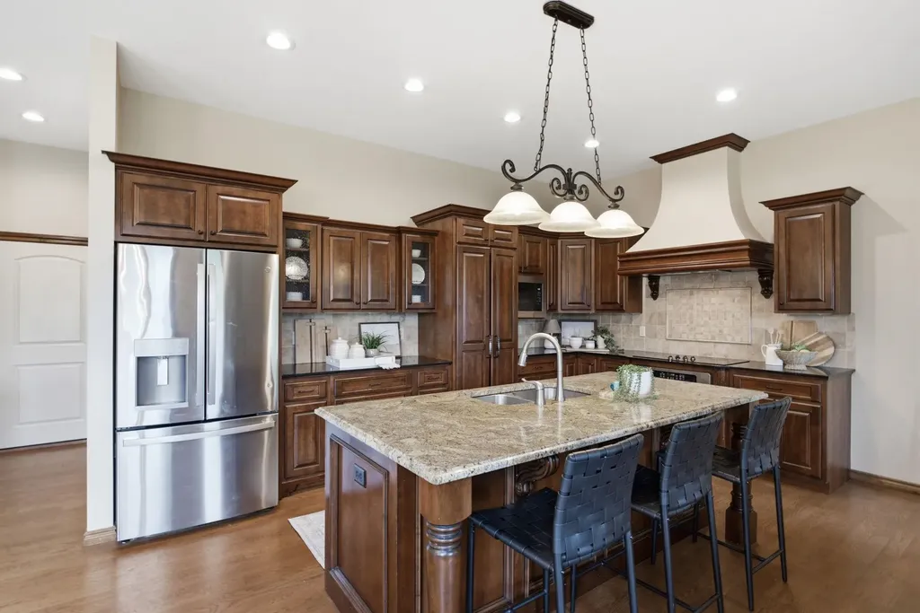 2249 N Stonegate Andover KS 67002
