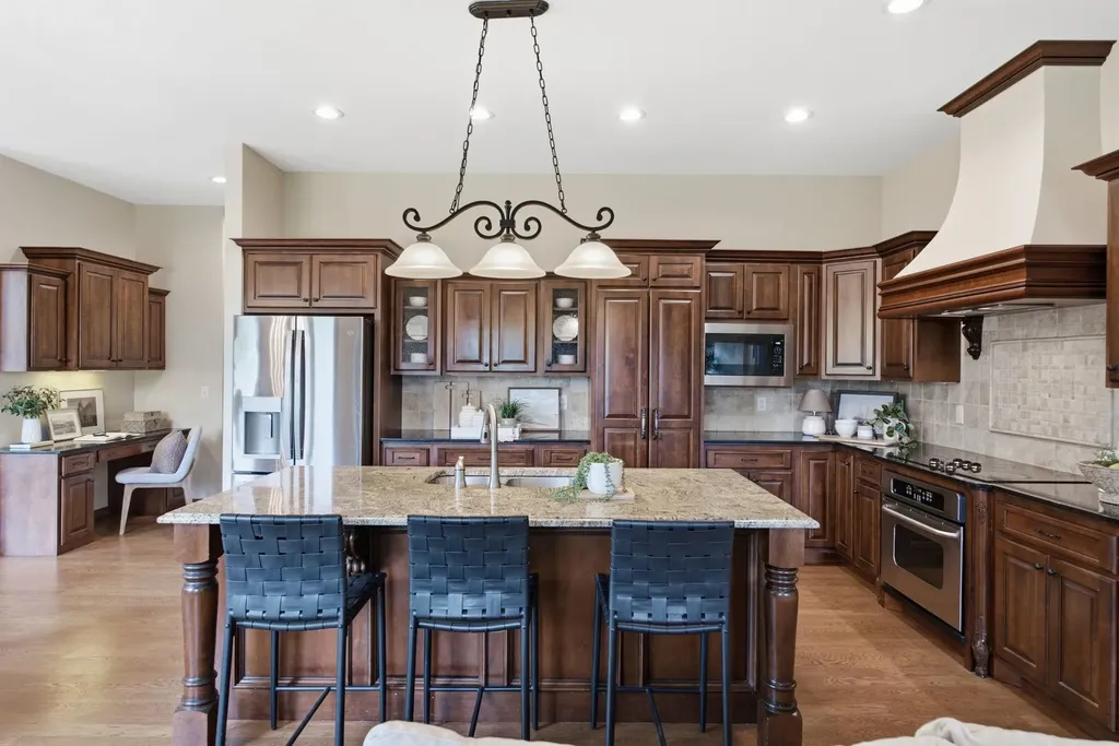 2249 N Stonegate Andover KS 67002