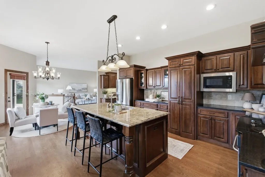 2249 N Stonegate Andover KS 67002