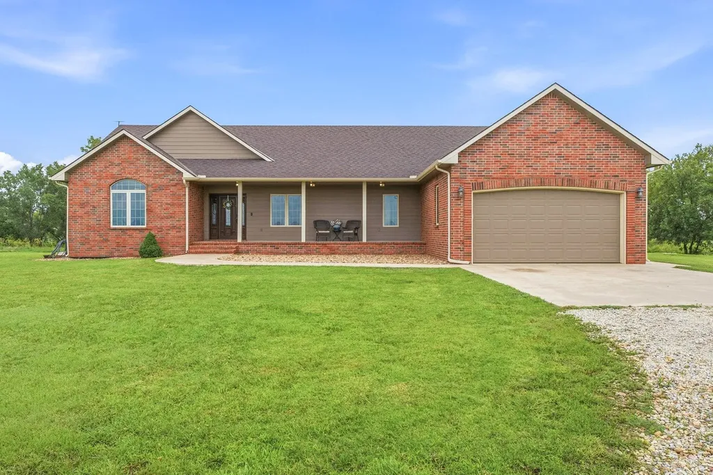 962 W 120th Avenue N Conway Springs KS 67031-8046