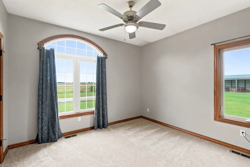 962 W 120th Avenue N Conway Springs KS 67031-8046