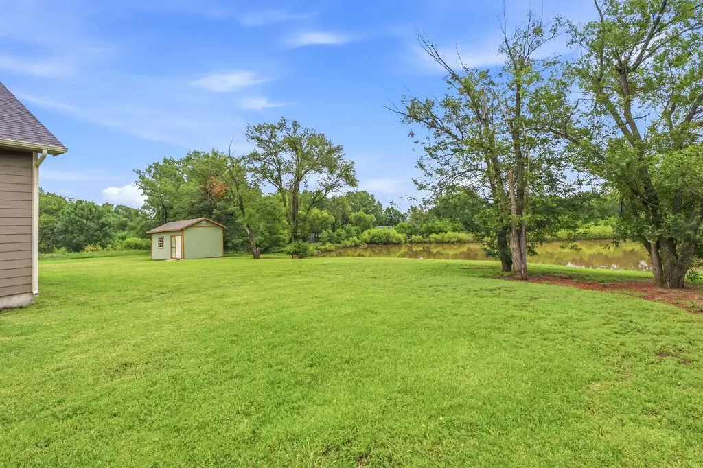 962 W 120th Avenue N Conway Springs KS 67031-8046