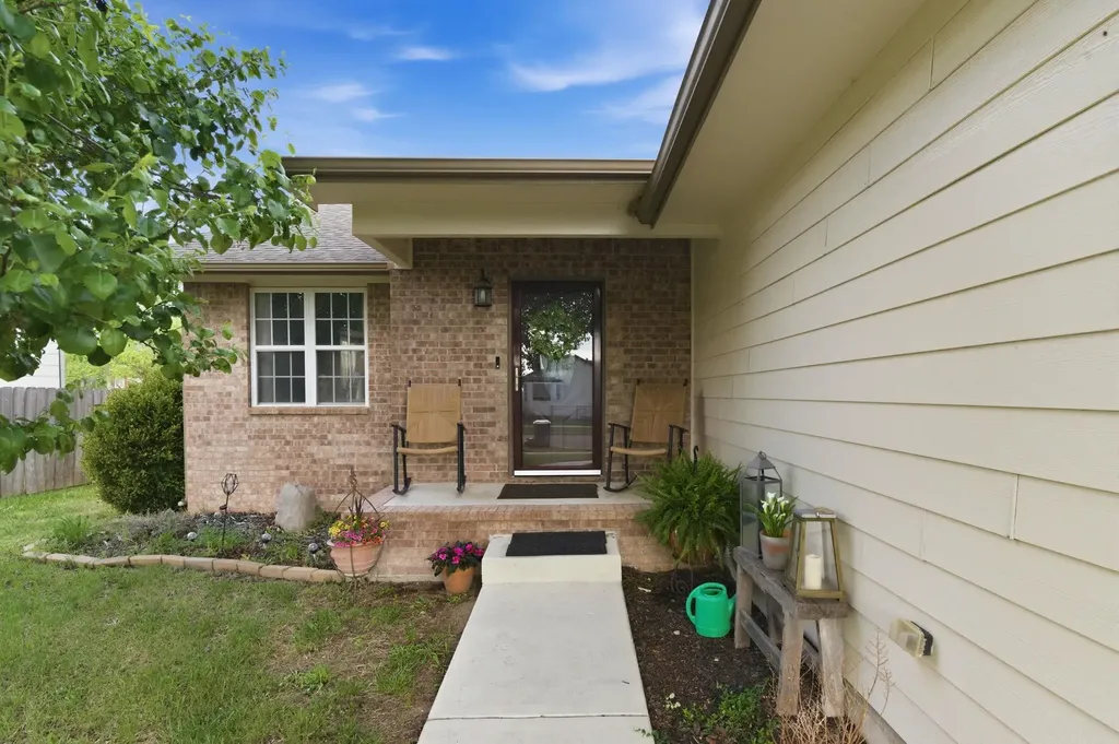 849 S Sunset Circle Andover KS 67002
