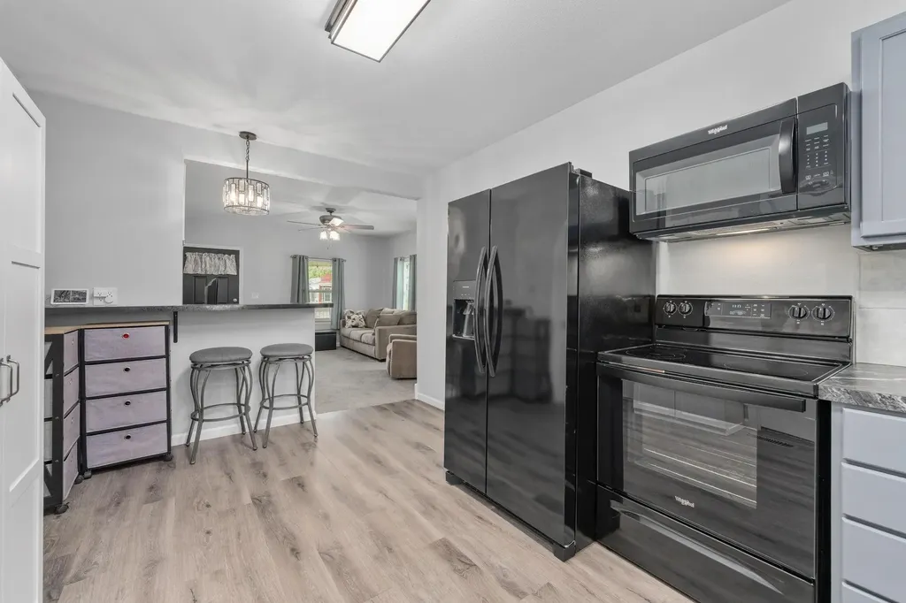 321 E Harvey Wellington KS 67152