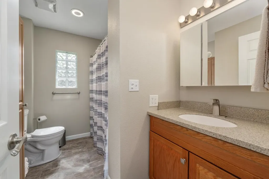 321 E Harvey Wellington KS 67152
