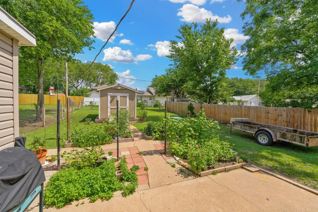 321 E Harvey Wellington KS 67152