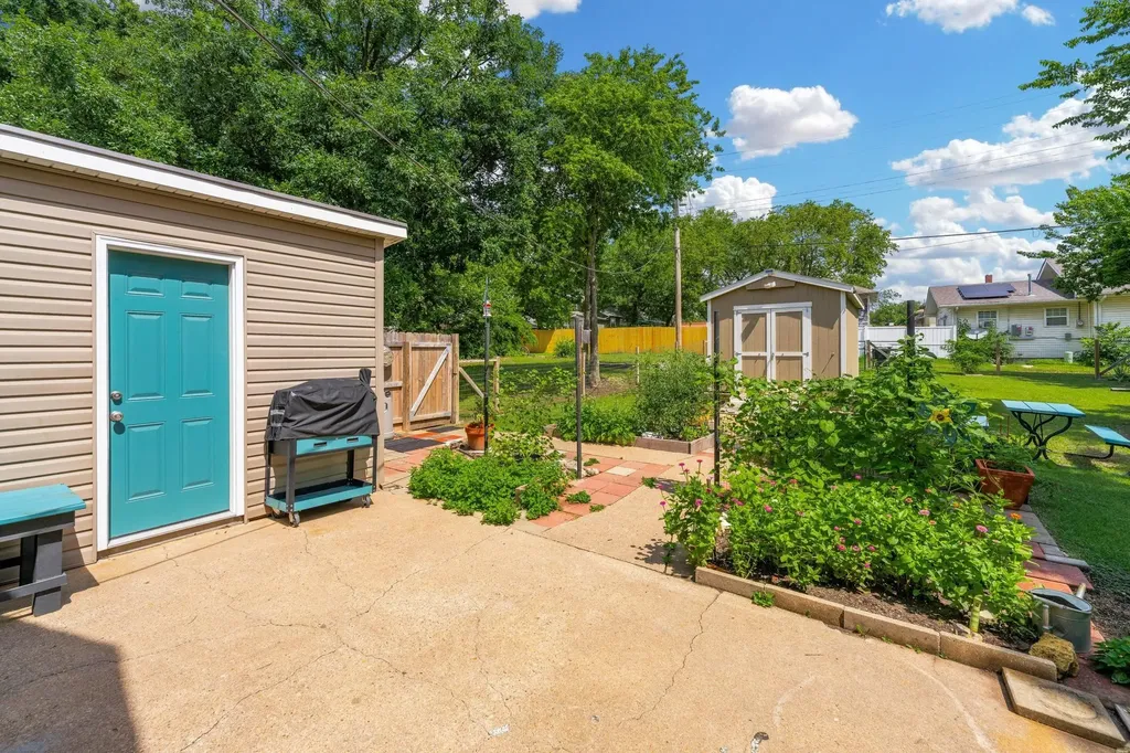 321 E Harvey Wellington KS 67152