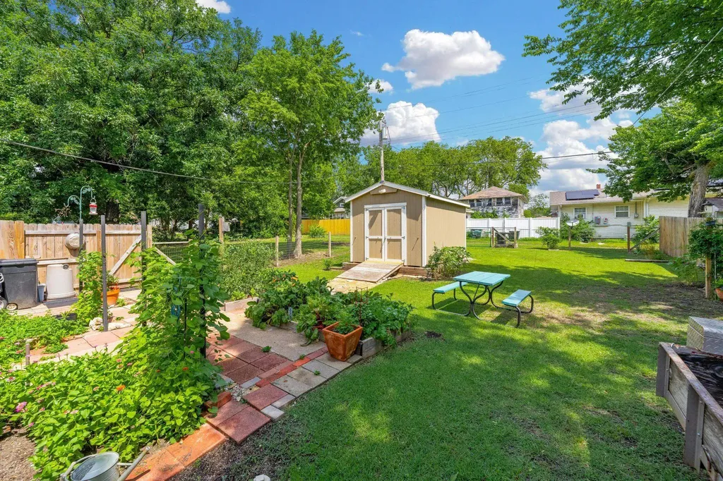 321 E Harvey Wellington KS 67152