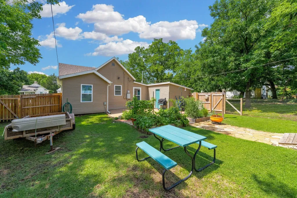 321 E Harvey Wellington KS 67152