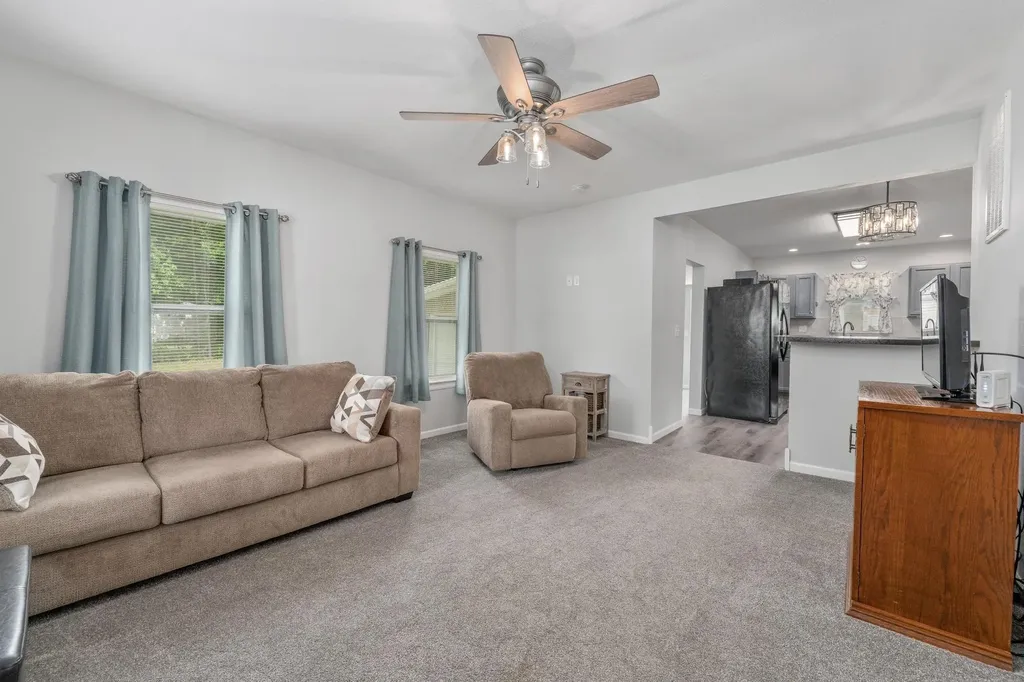 321 E Harvey Wellington KS 67152