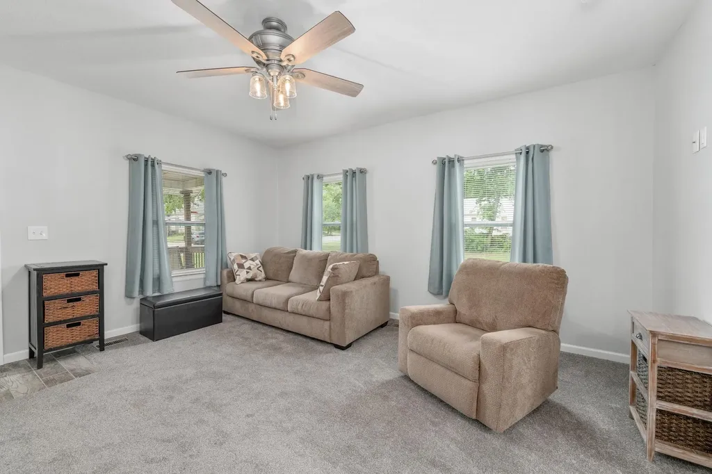 321 E Harvey Wellington KS 67152