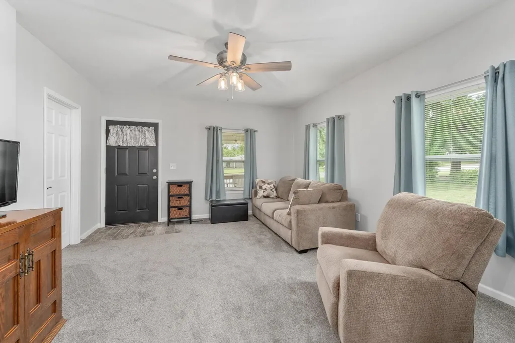 321 E Harvey Wellington KS 67152
