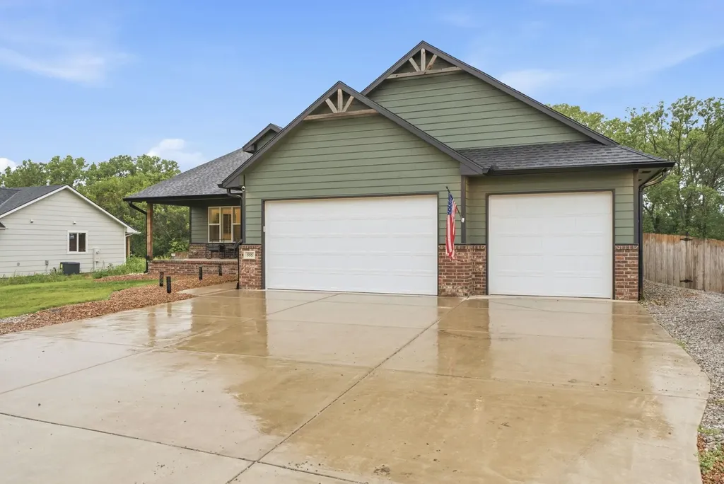 555 S Arbor Valley Way Valley Center KS 67147
