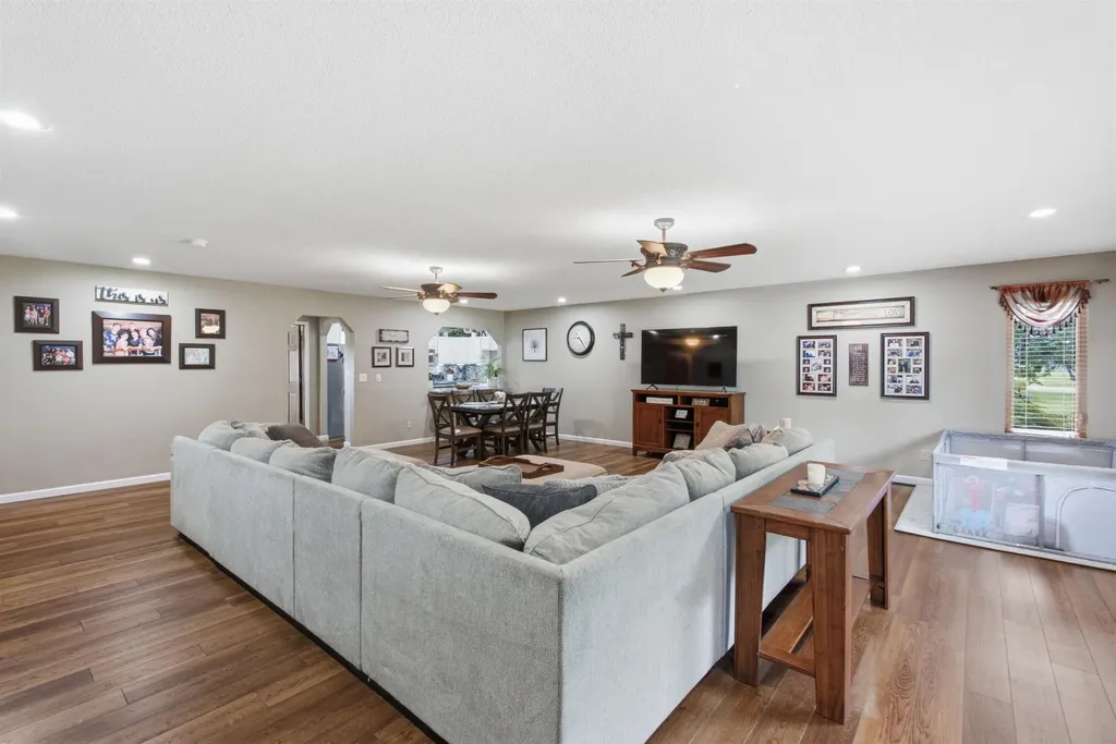 405 Riverview Street Douglass KS 67039-9402