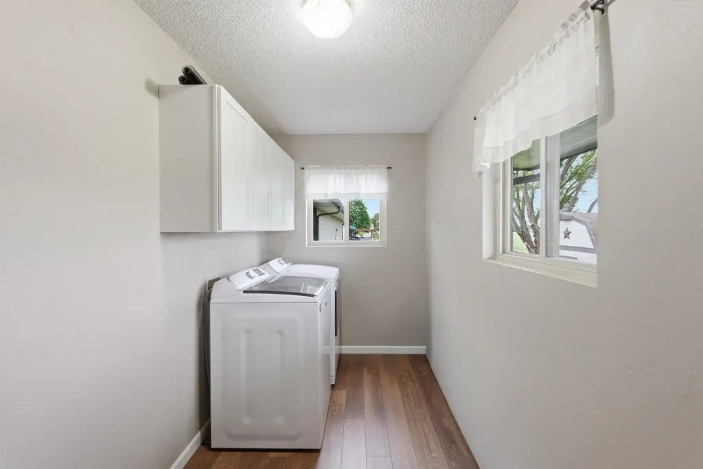 405 Riverview Street Douglass KS 67039-9402