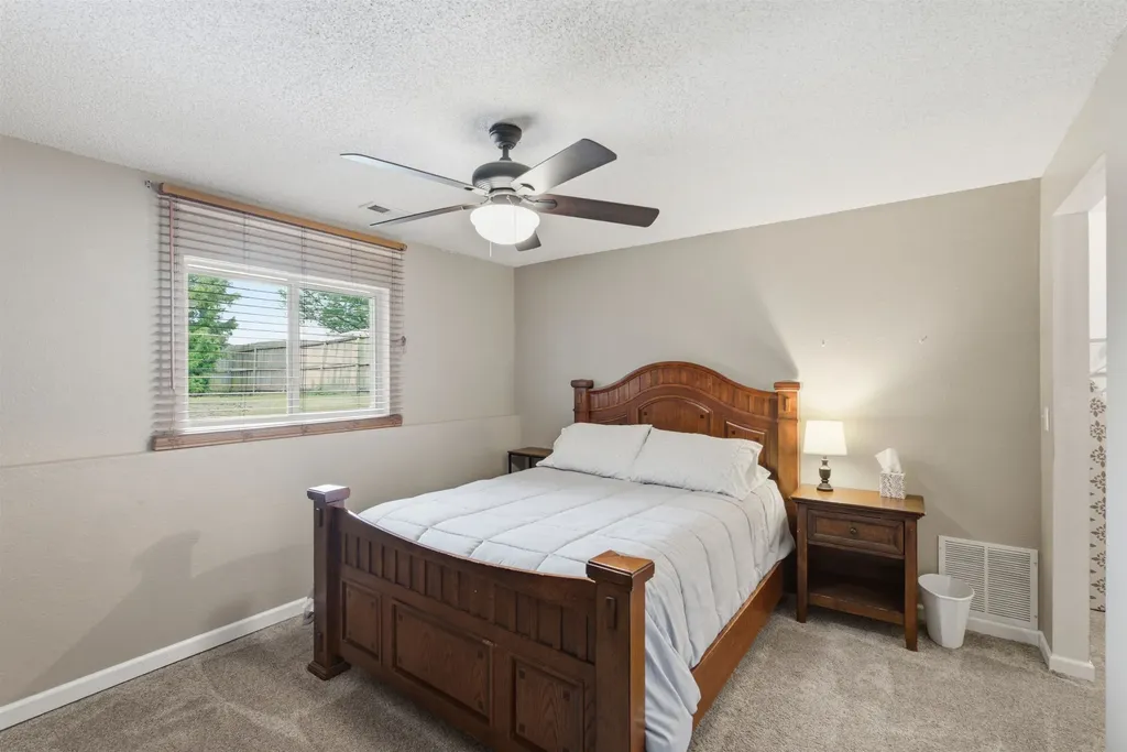 405 Riverview Street Douglass KS 67039-9402