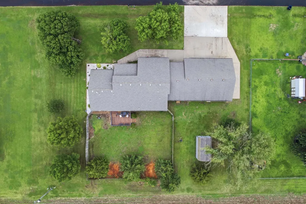 405 Riverview Street Douglass KS 67039-9402