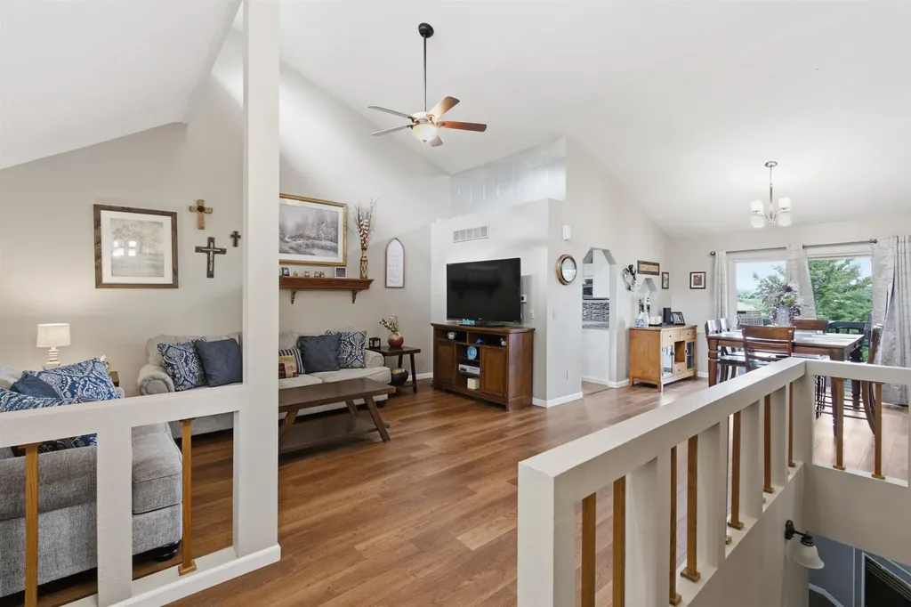 405 Riverview Street Douglass KS 67039-9402