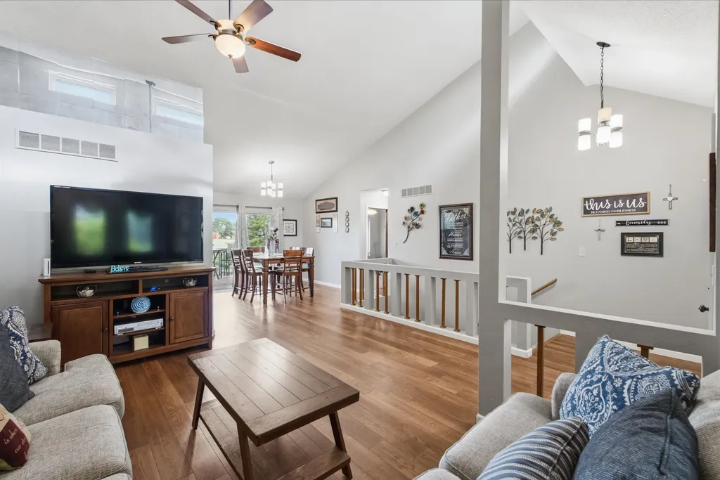 405 Riverview Street Douglass KS 67039-9402