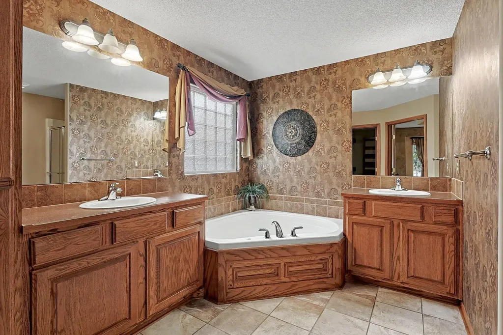4801 N Wyndham Park City KS 67219