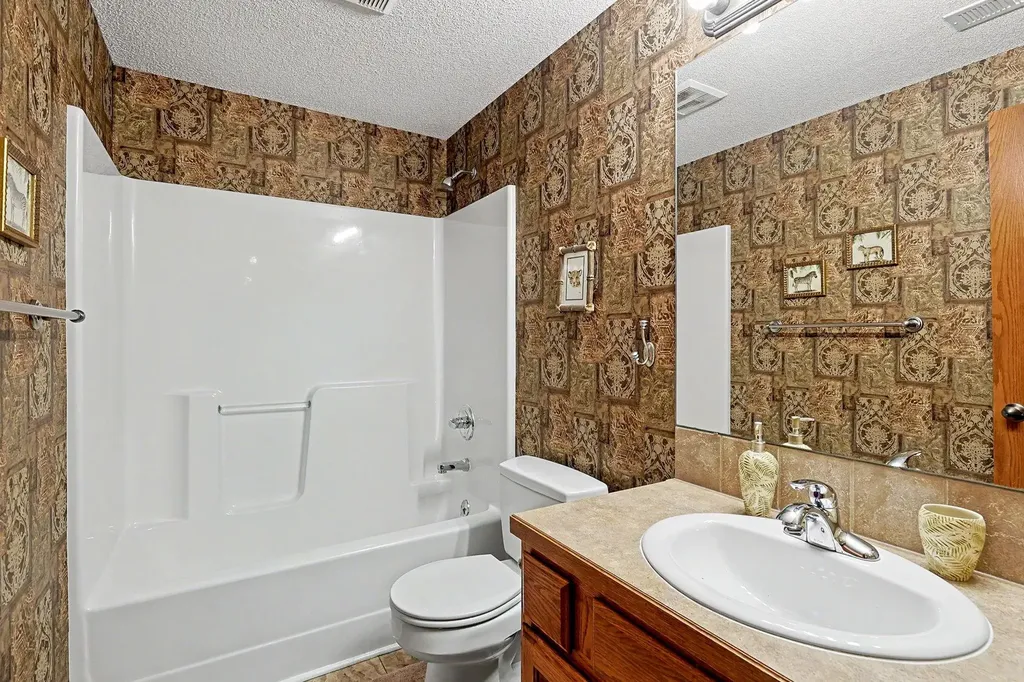 4801 N Wyndham Park City KS 67219