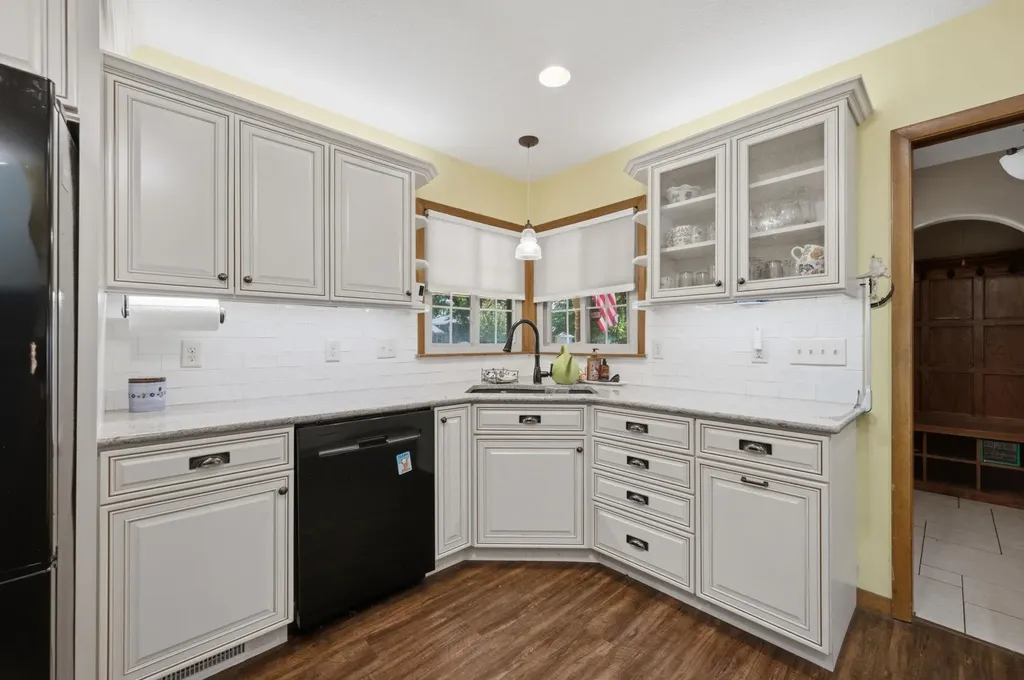 3075 W River Park Drive Wichita KS 67203-2080