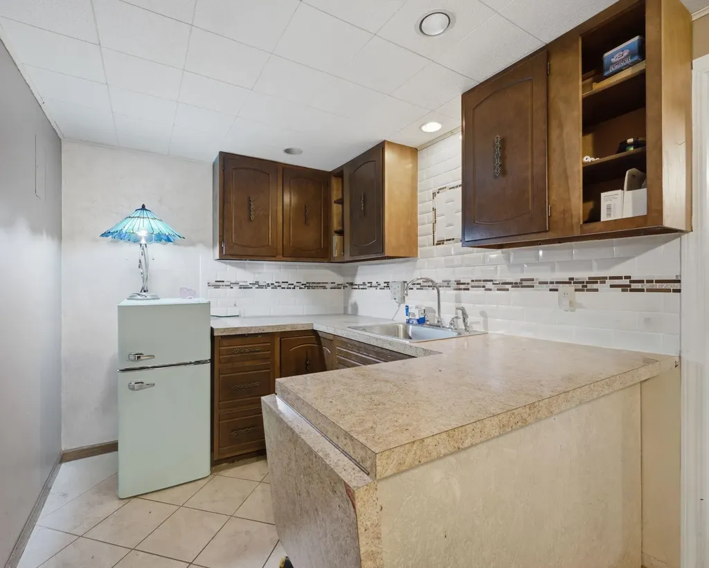 3075 W River Park Drive Wichita KS 67203-2080