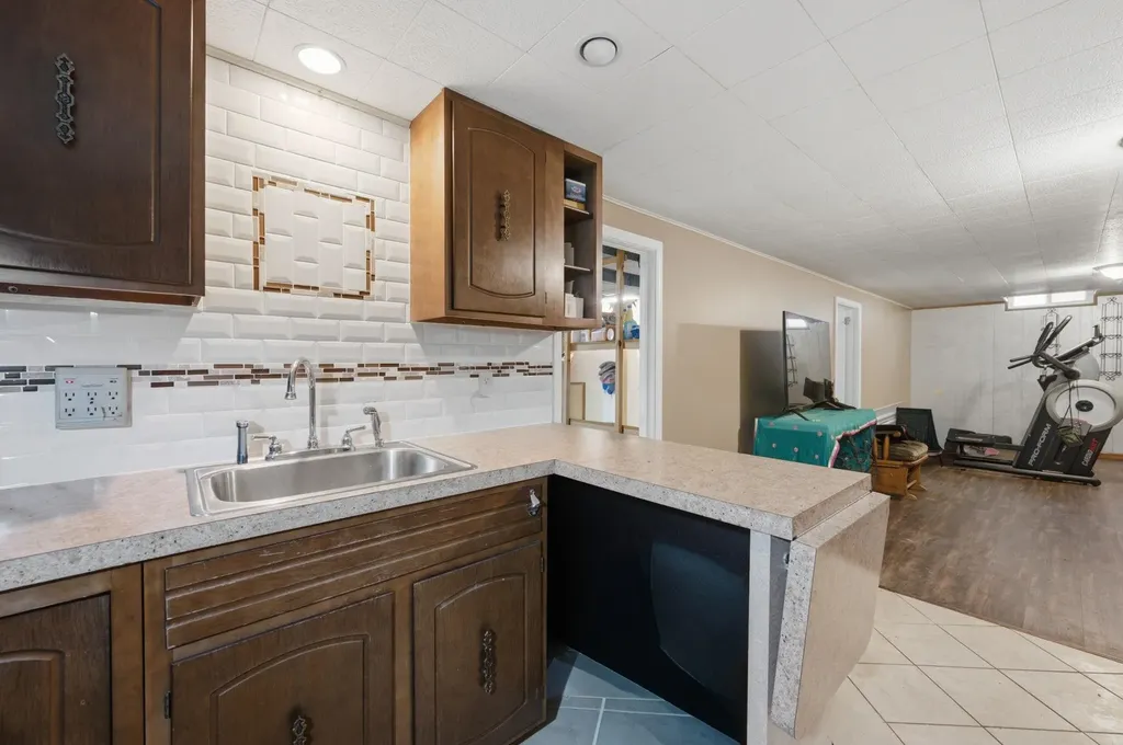 3075 W River Park Drive Wichita KS 67203-2080