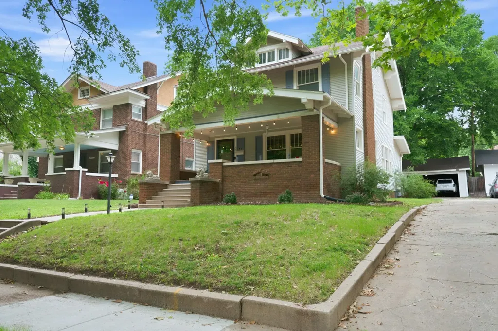 324 N Fountain Wichita KS 67208