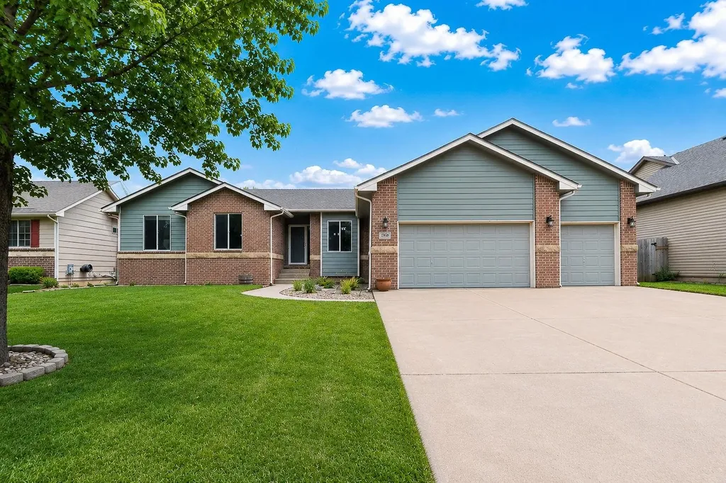 2536 E Saint Andrew Goddard KS 67052