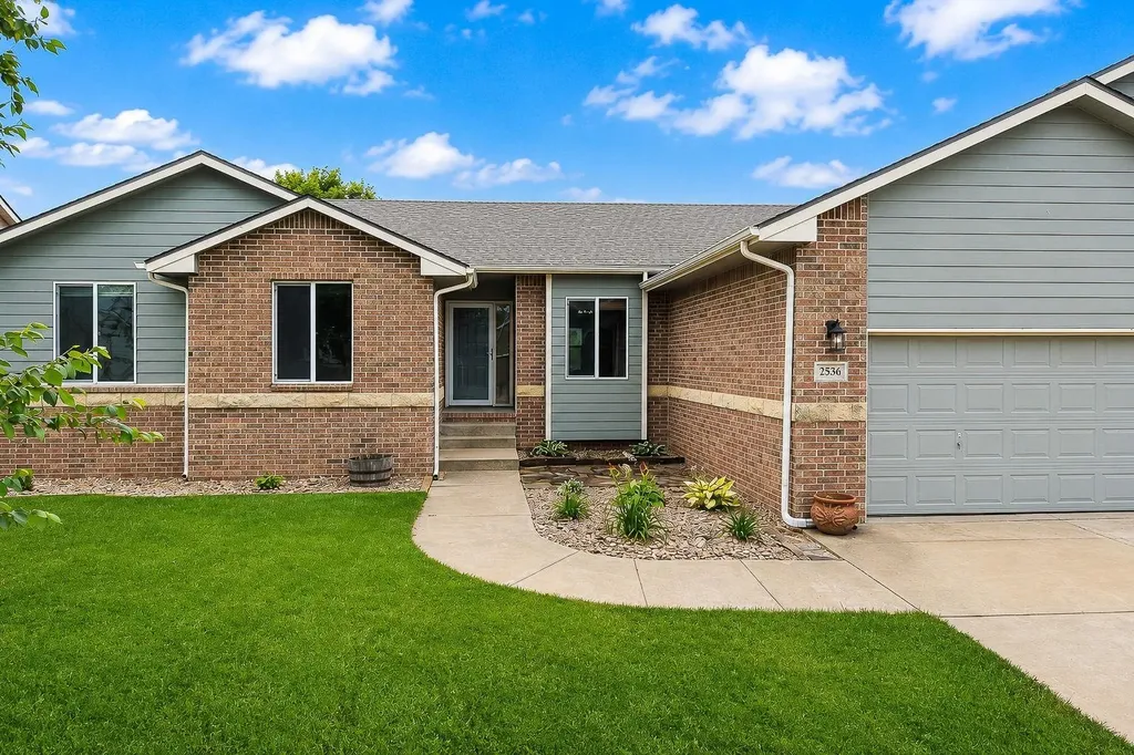 2536 E Saint Andrew Goddard KS 67052