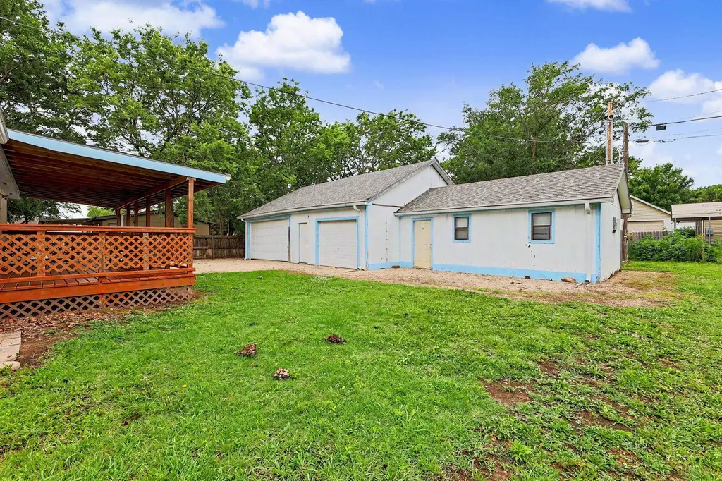 325 S Wichita Benton KS 67017