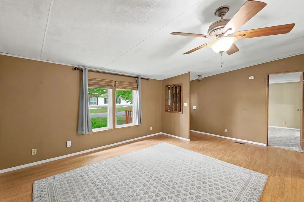 325 S Wichita Benton KS 67017