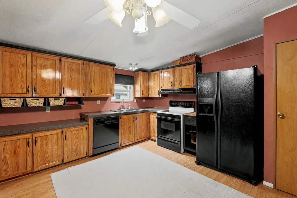 325 S Wichita Benton KS 67017