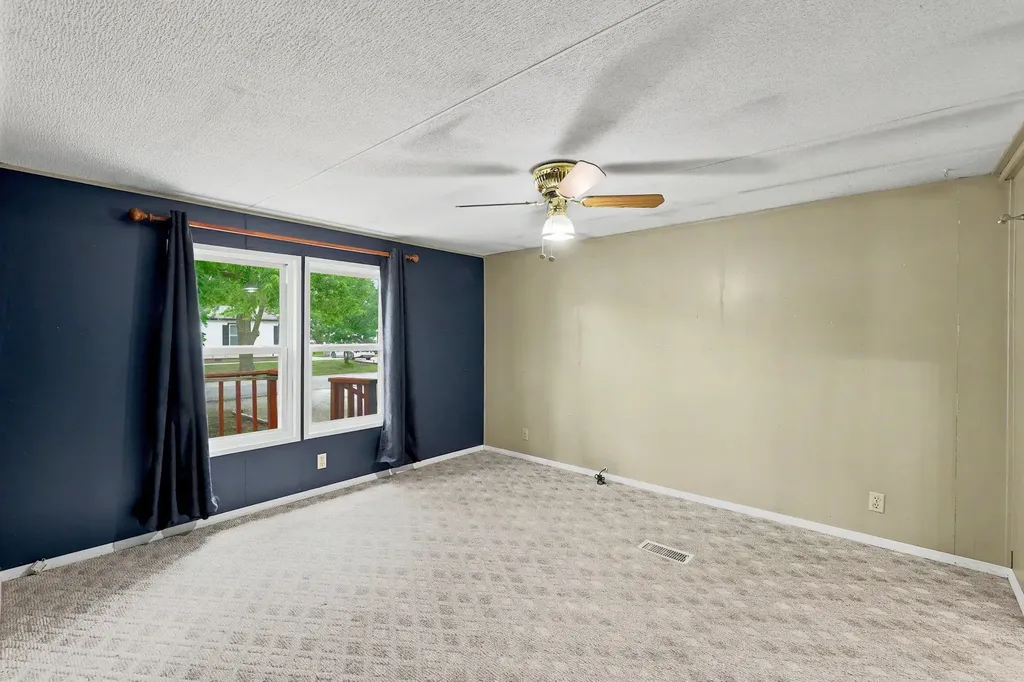 325 S Wichita Benton KS 67017