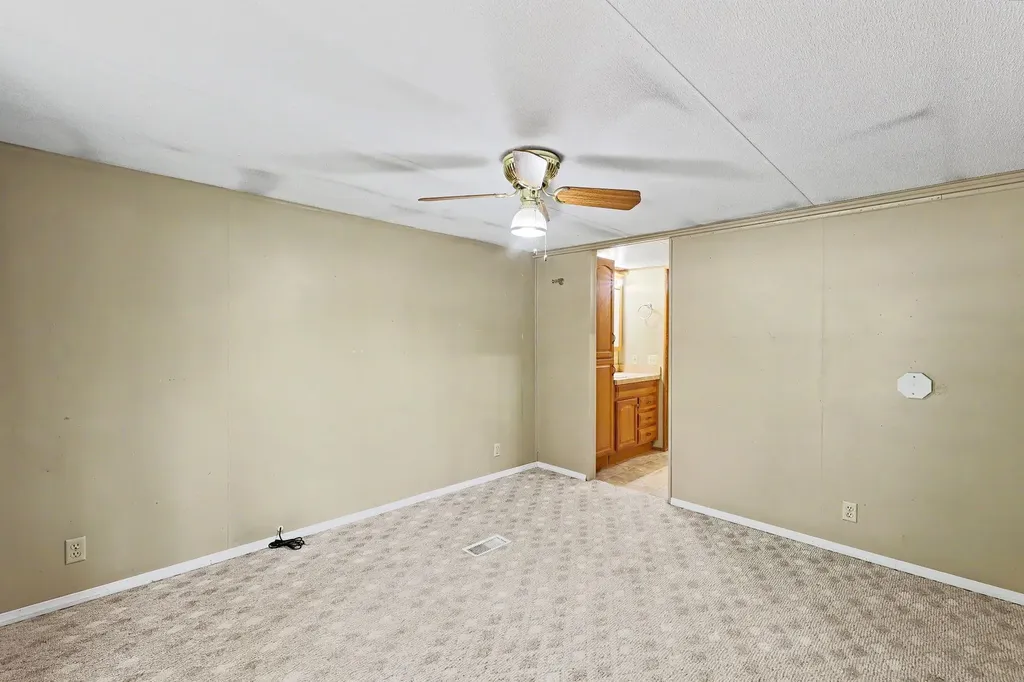 325 S Wichita Benton KS 67017