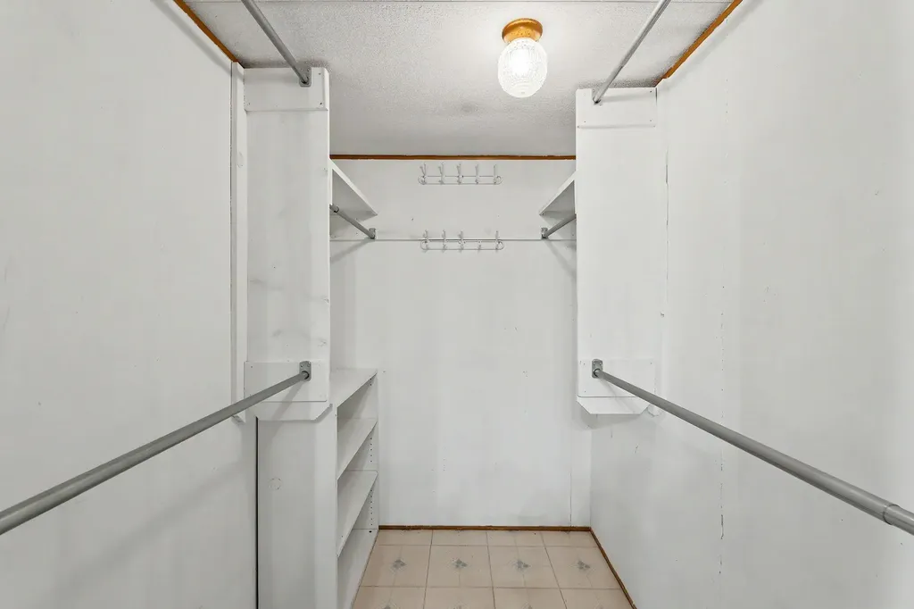 325 S Wichita Benton KS 67017
