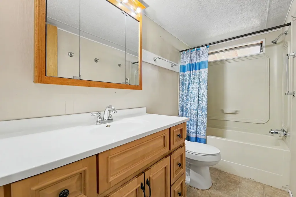 325 S Wichita Benton KS 67017