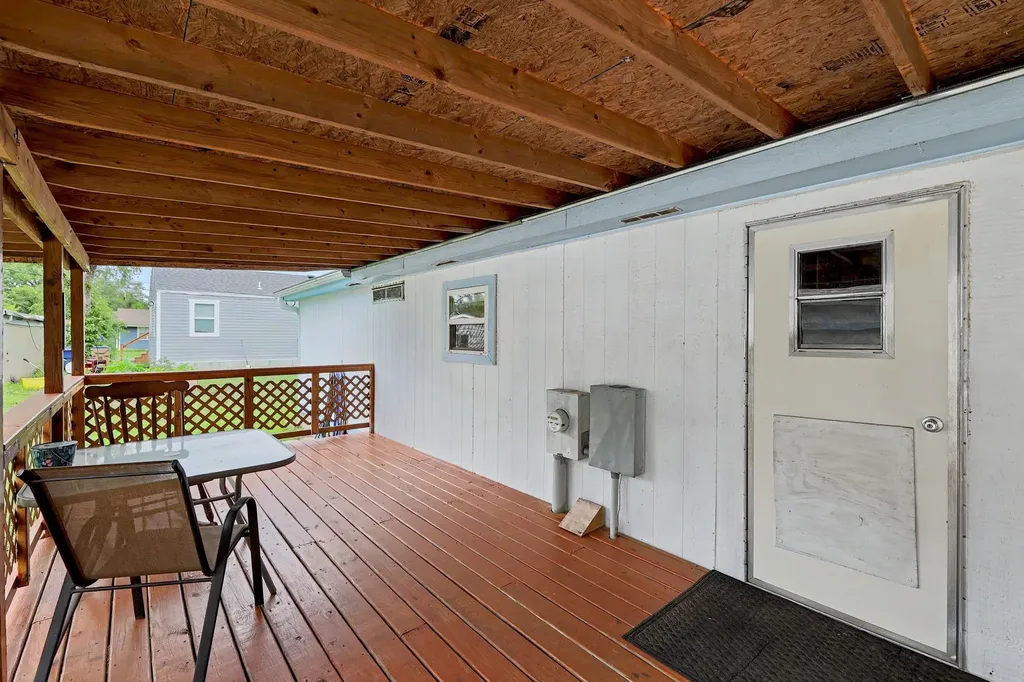 325 S Wichita Benton KS 67017