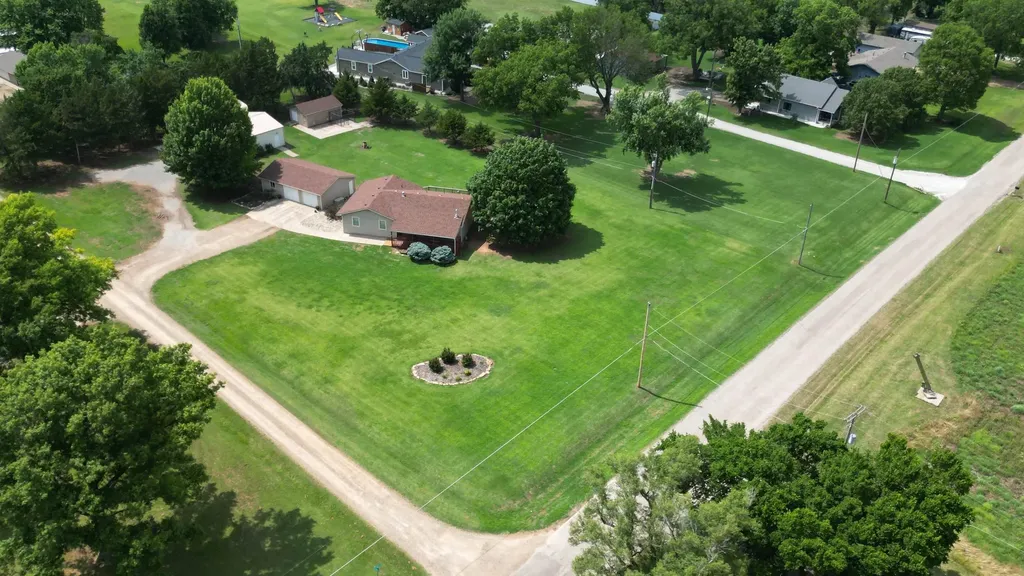4962 294th Arkansas City KS 67005