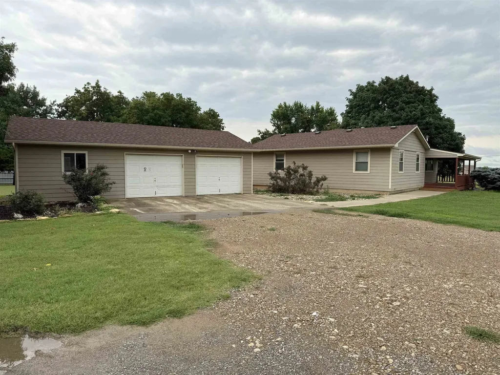 4962 294th Arkansas City KS 67005