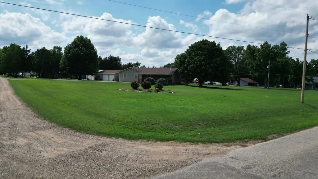 4962 294th Arkansas City KS 67005
