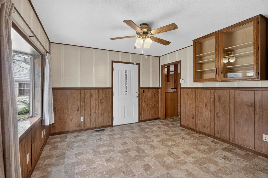 1034 S Vine Street Wichita KS 67213