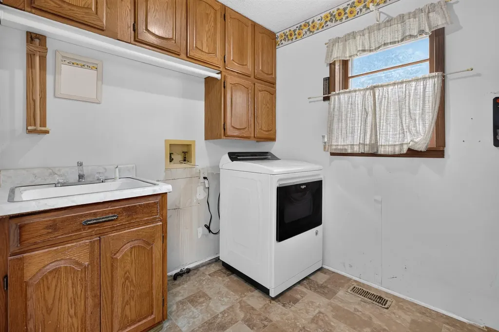 1034 S Vine Street Wichita KS 67213