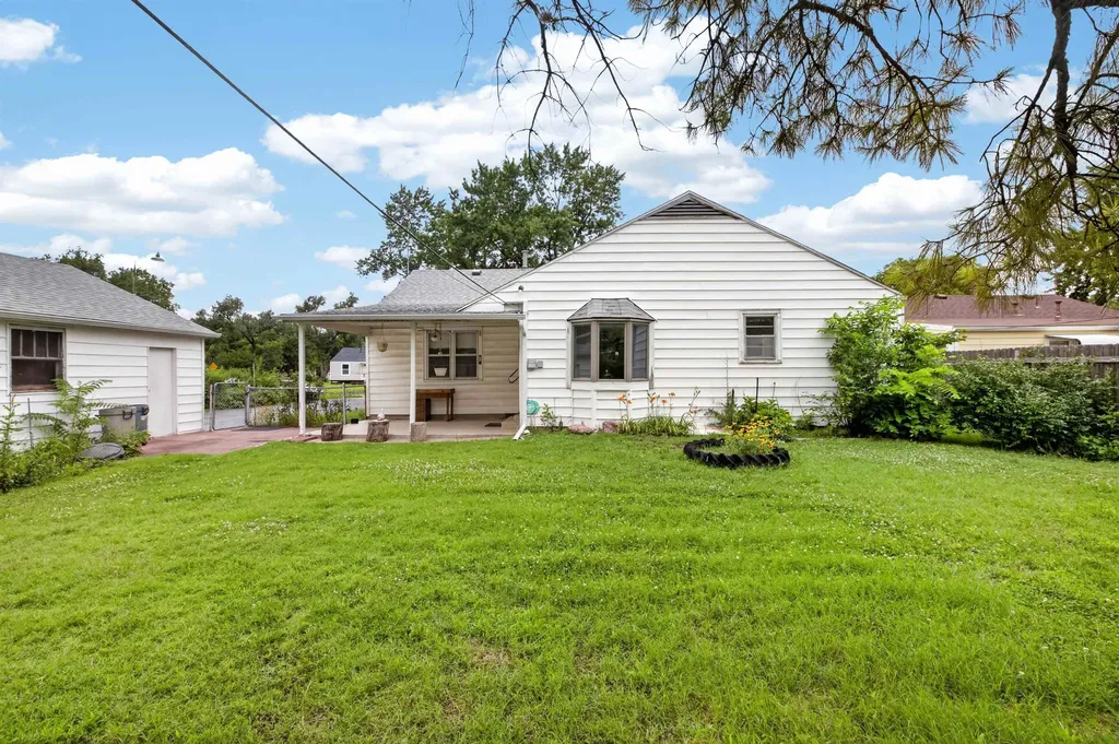 1034 S Vine Street Wichita KS 67213