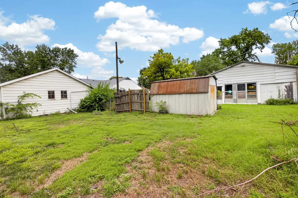 1034 S Vine Street Wichita KS 67213