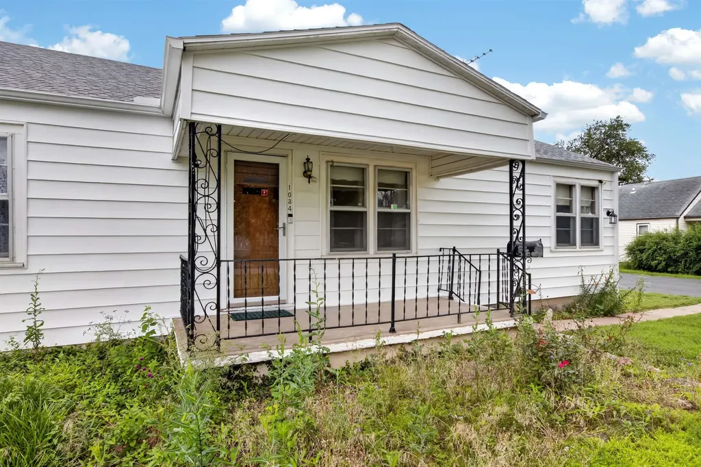 1034 S Vine Street Wichita KS 67213
