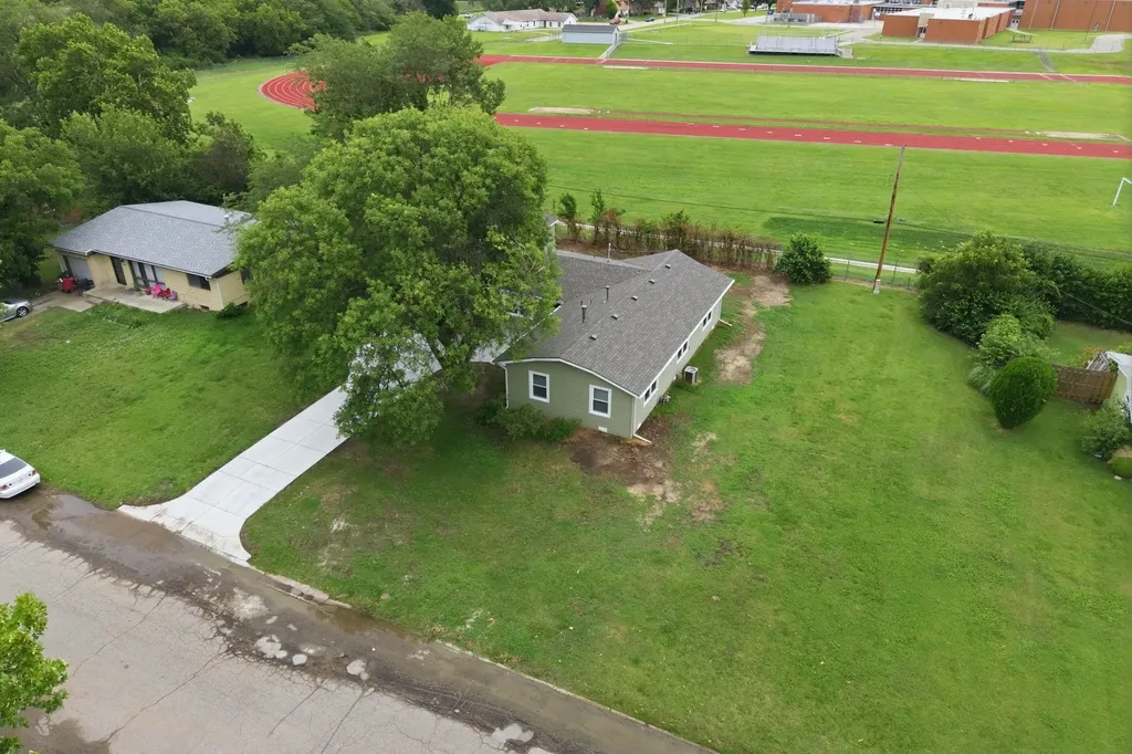 2918 N Vassar Wichita KS 67220