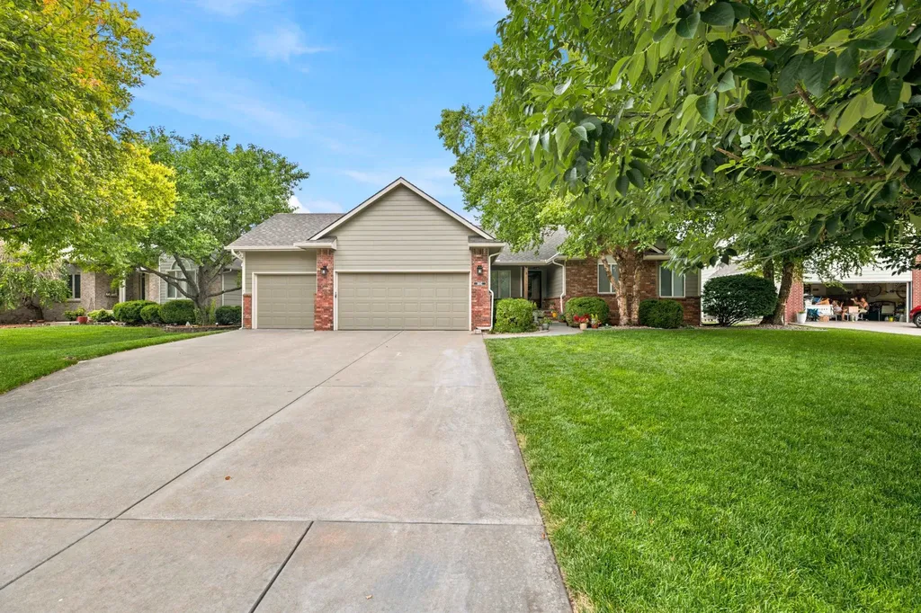 3062 N Wild Rose Court Wichita KS 67205