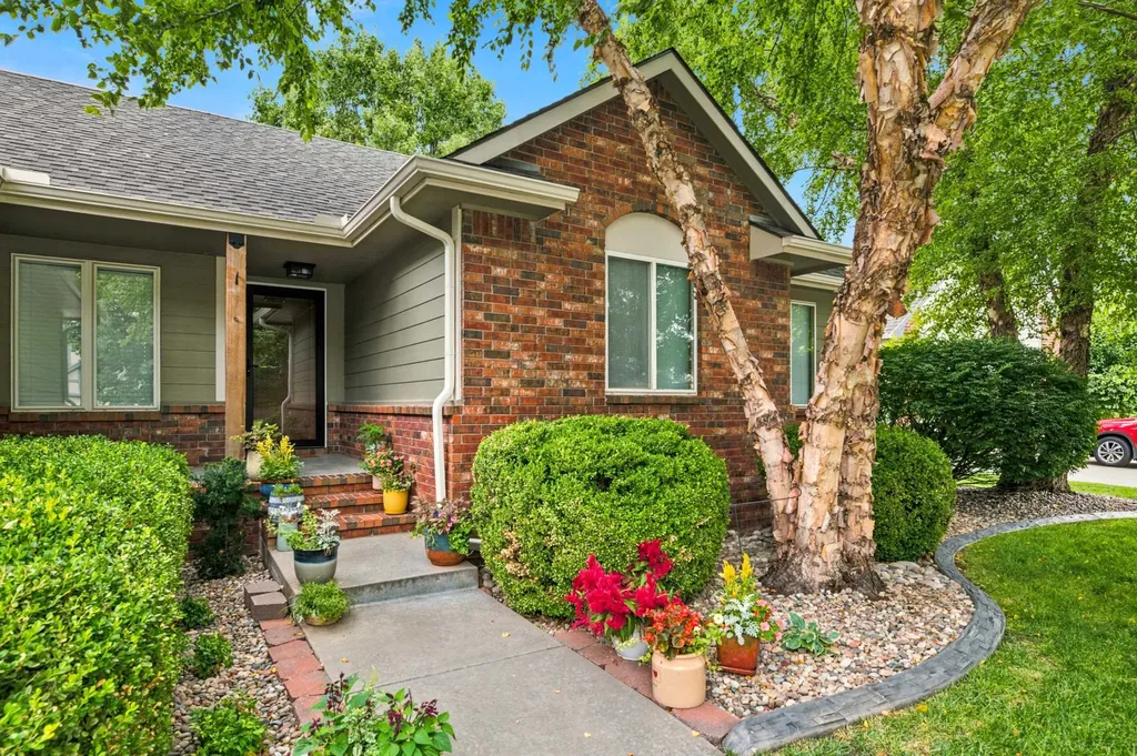 3062 N Wild Rose Court Wichita KS 67205